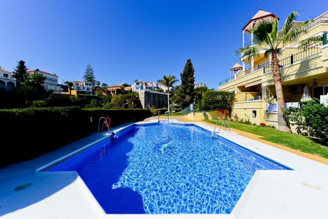 Refurbished 2-Bed Apartment Burriana Beach. Nerja Zewnętrze zdjęcie