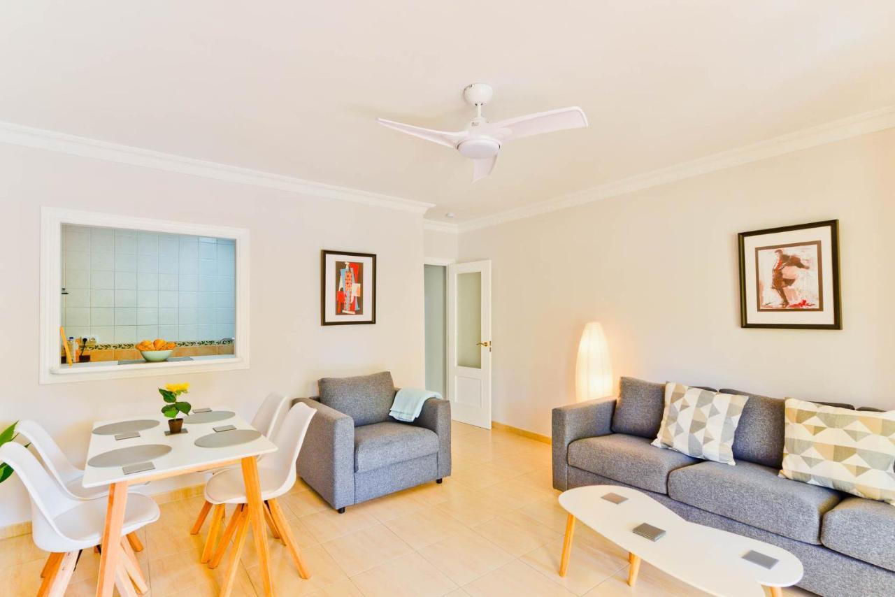 Refurbished 2-Bed Apartment Burriana Beach. Nerja Zewnętrze zdjęcie