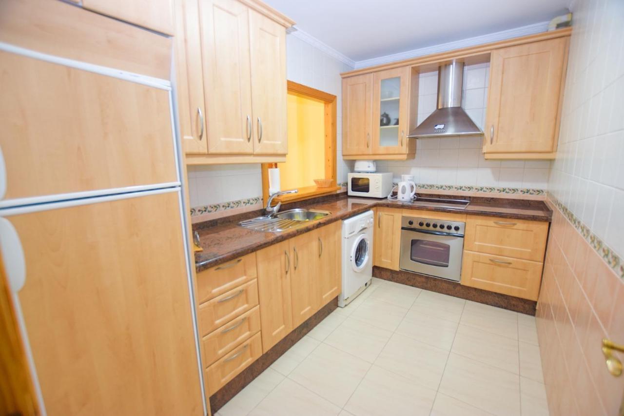 Refurbished 2-Bed Apartment Burriana Beach. Nerja Zewnętrze zdjęcie