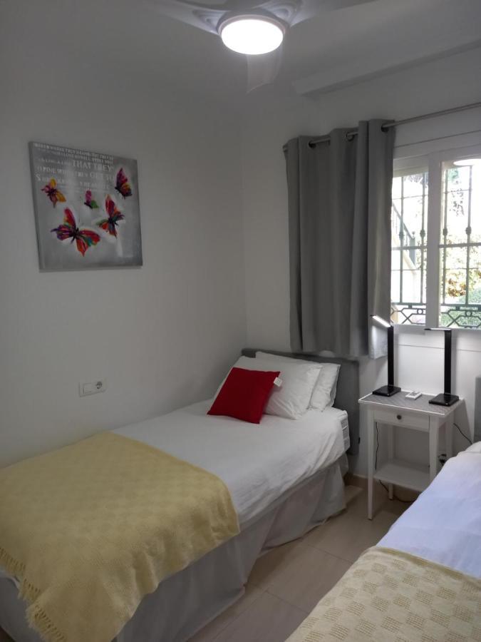 Refurbished 2-Bed Apartment Burriana Beach. Nerja Zewnętrze zdjęcie